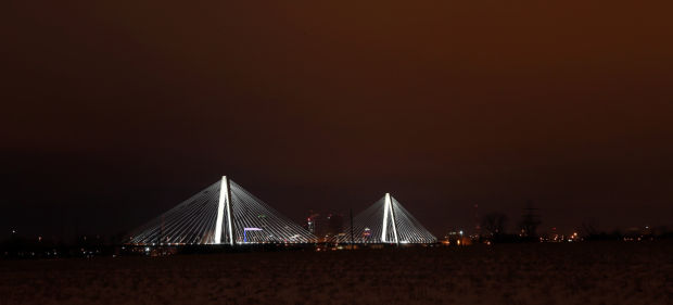 Stan Musial Veteran's Memorial bridge illuminated